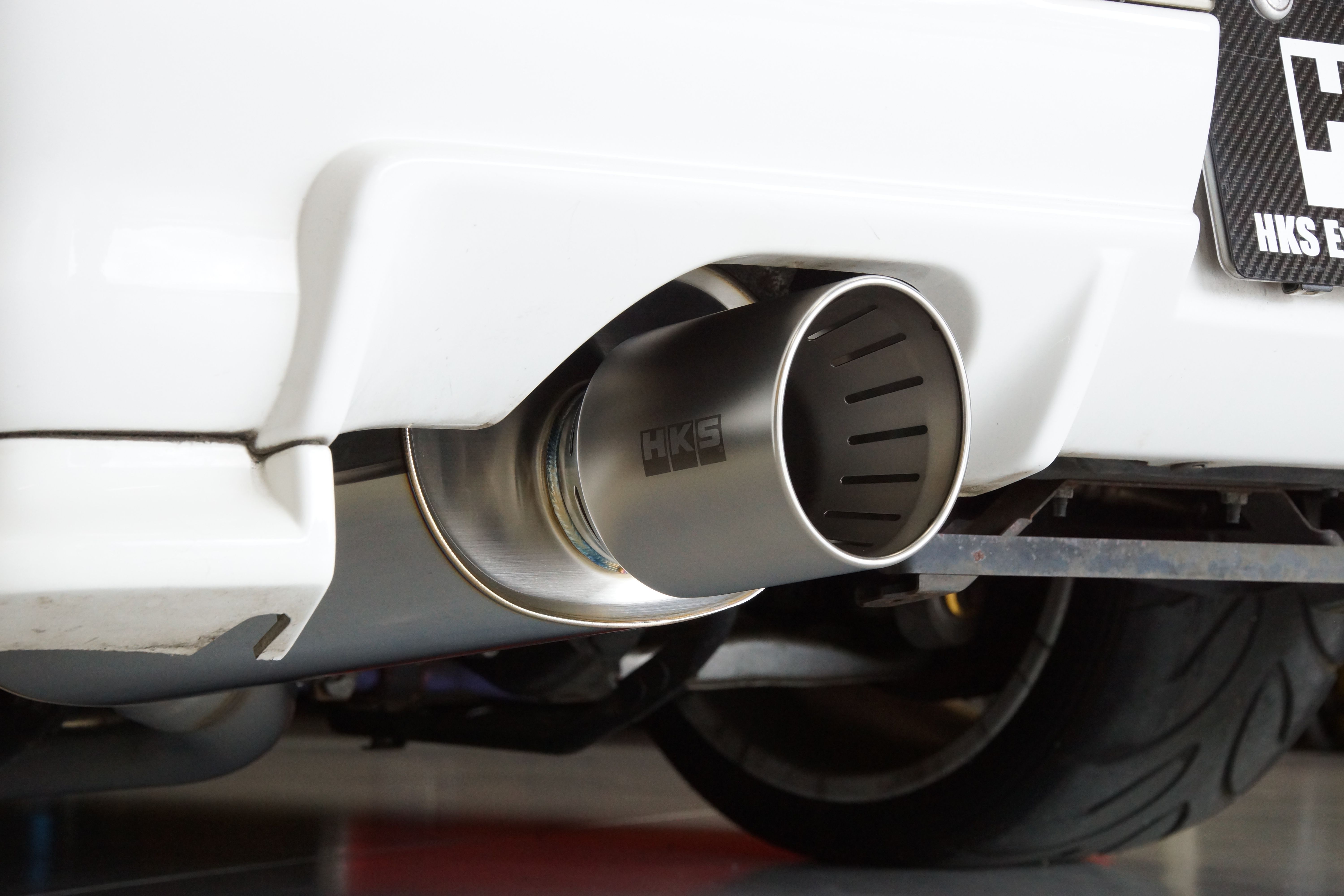 SUPER TURBO MUFFLER URBAN MATTE EDITION SKYLINE GT-R BNR34 | HKS